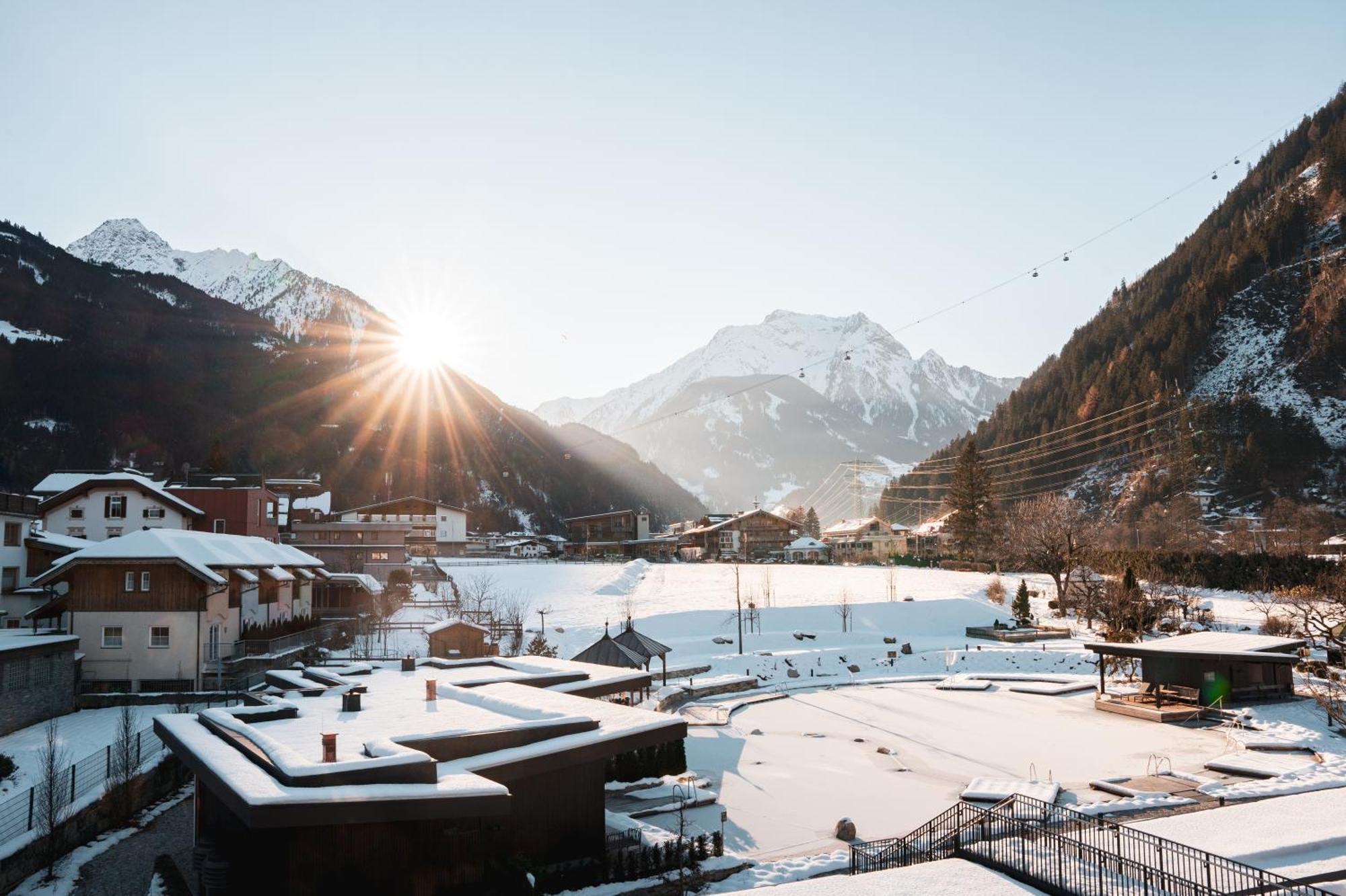 Neuhaus Zillertal Resort マイヤーホーフェン エクステリア 写真